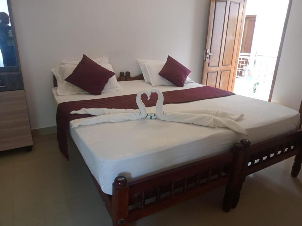 Le Coco Beach Resort 바르칼라 외부 사진